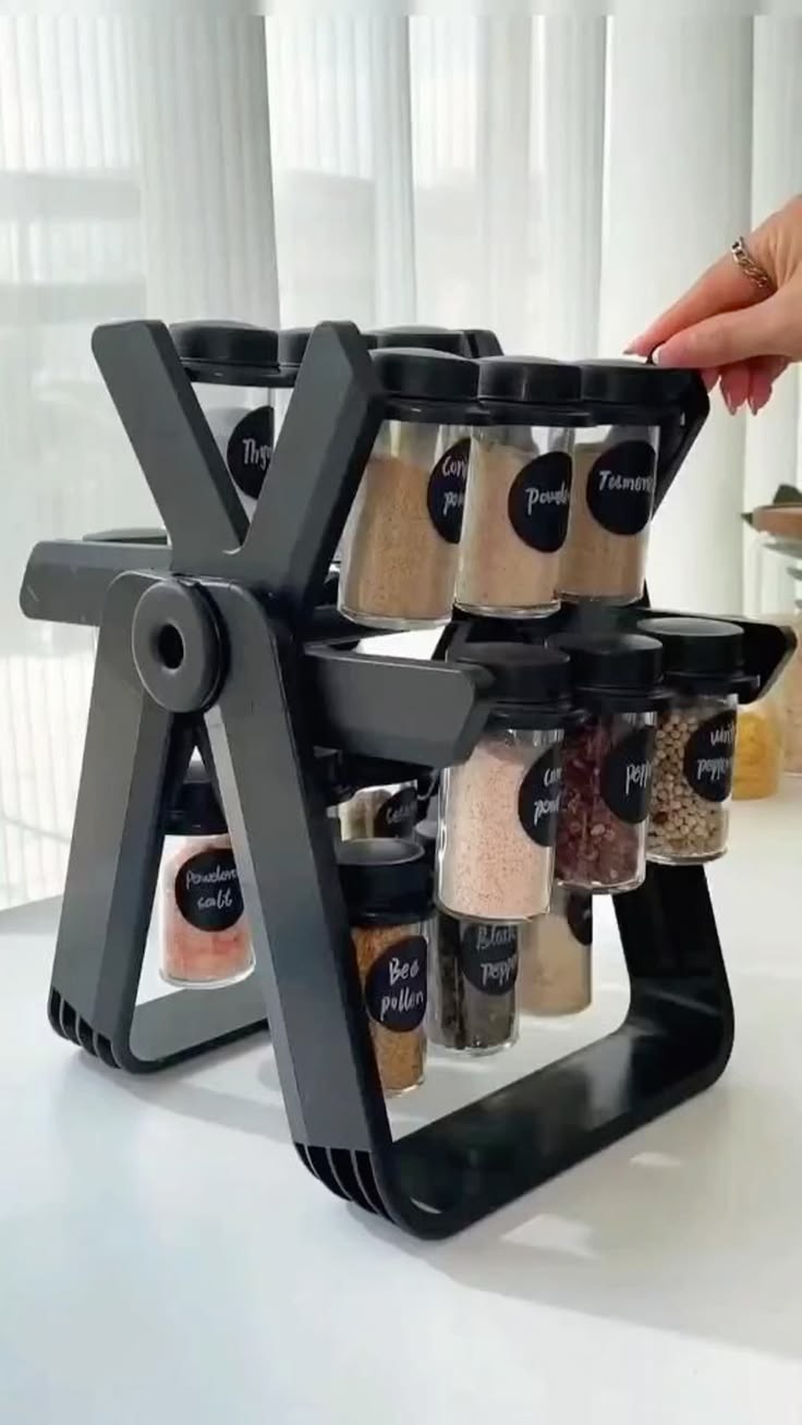 18 Jar Rotating Spice Rack - Smart • Stylish • Space Saving